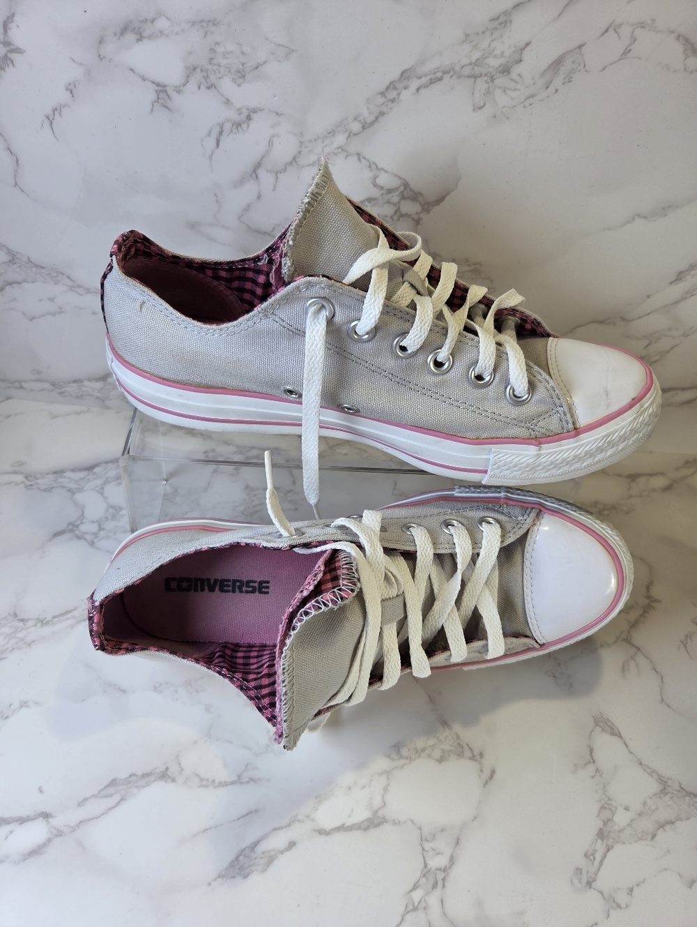 Converse Low Top Canvas Sneakers - Light Gray with Pink Accents(B19)